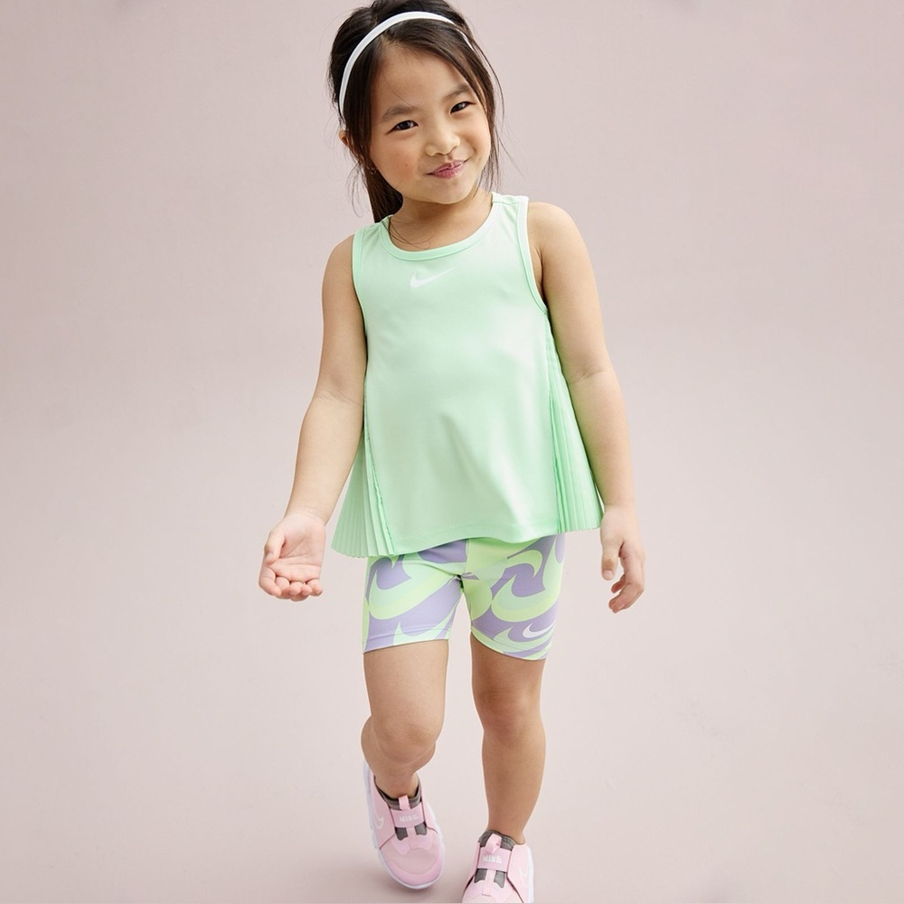 Girls Nike Tank And Printed Biker Shorts Set size 4 XS NEW
